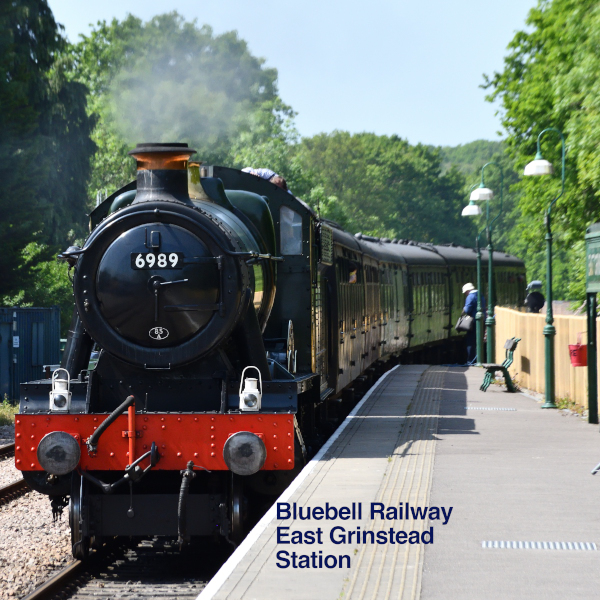 6989 'Wightwick Hall' steam locomotive Owned by The Quainton Railway Society. Pulling into East Grinstead station on the Bluebell line